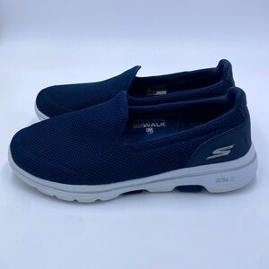 Sketchers go walk woman’s 8 shoe